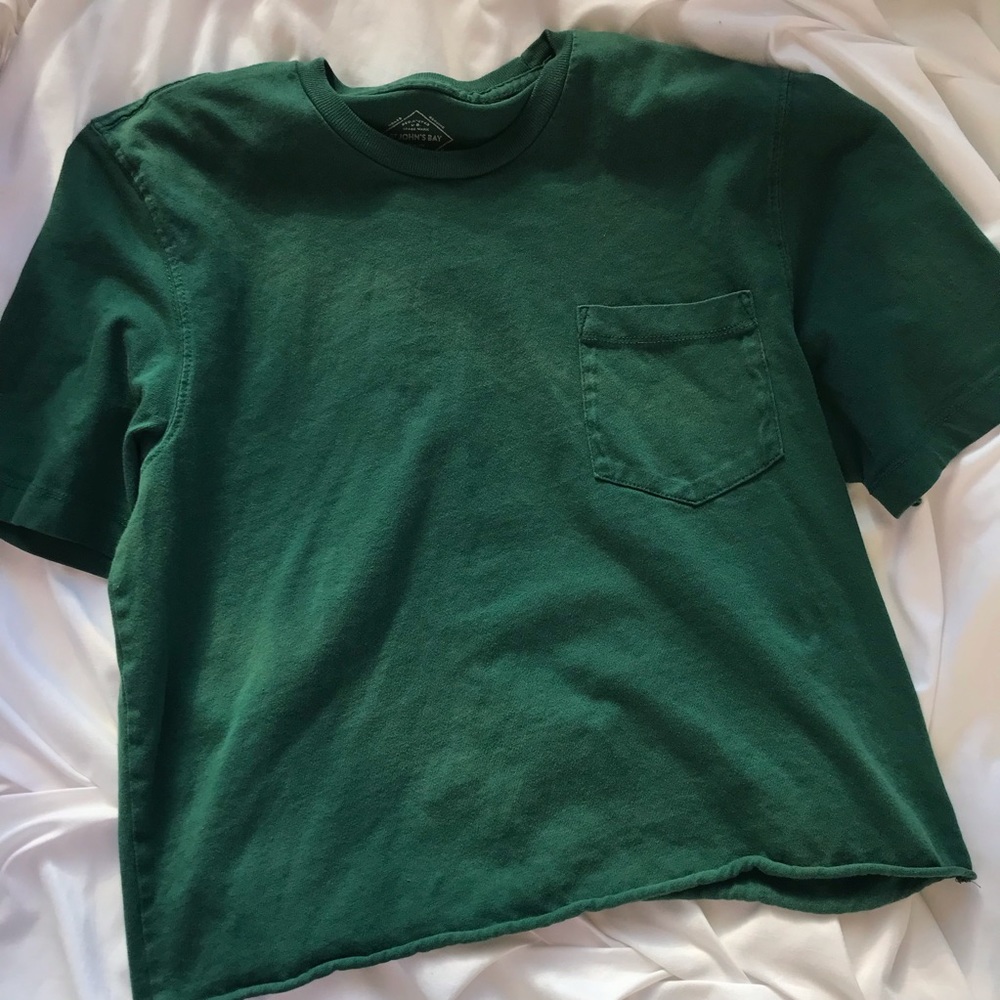 Green pocket tee